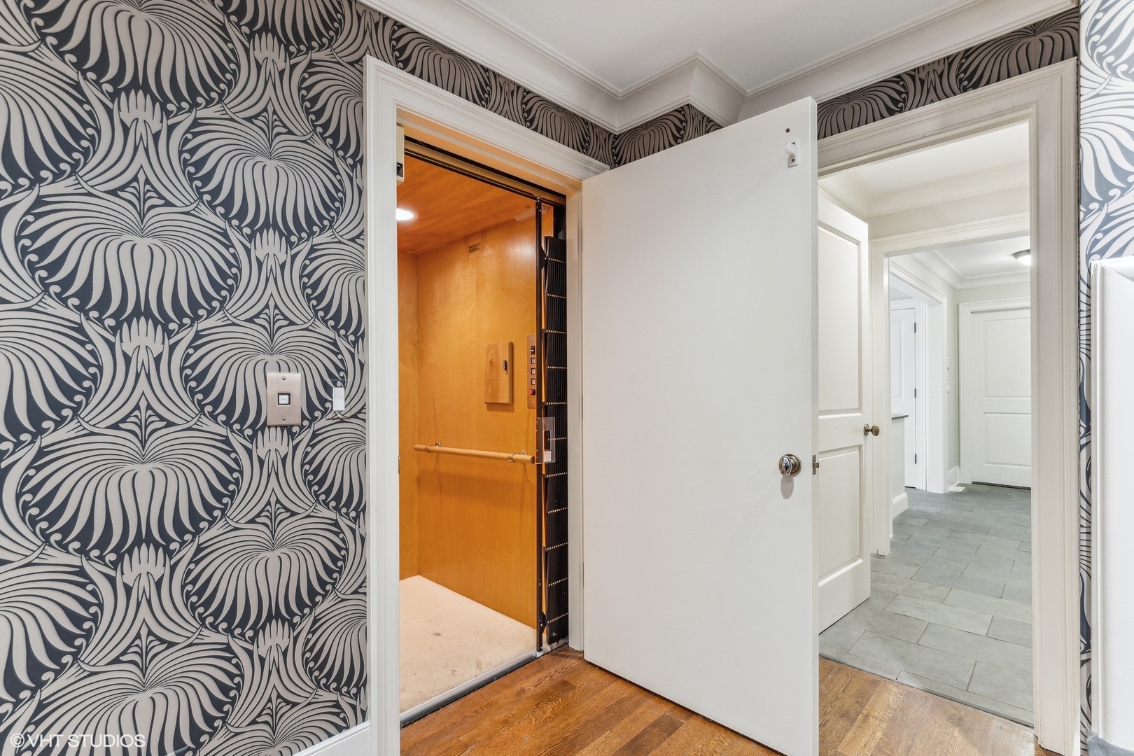 511 Cambridge Lane Lake Bluff, IL 60044 - Photo 13 of 58