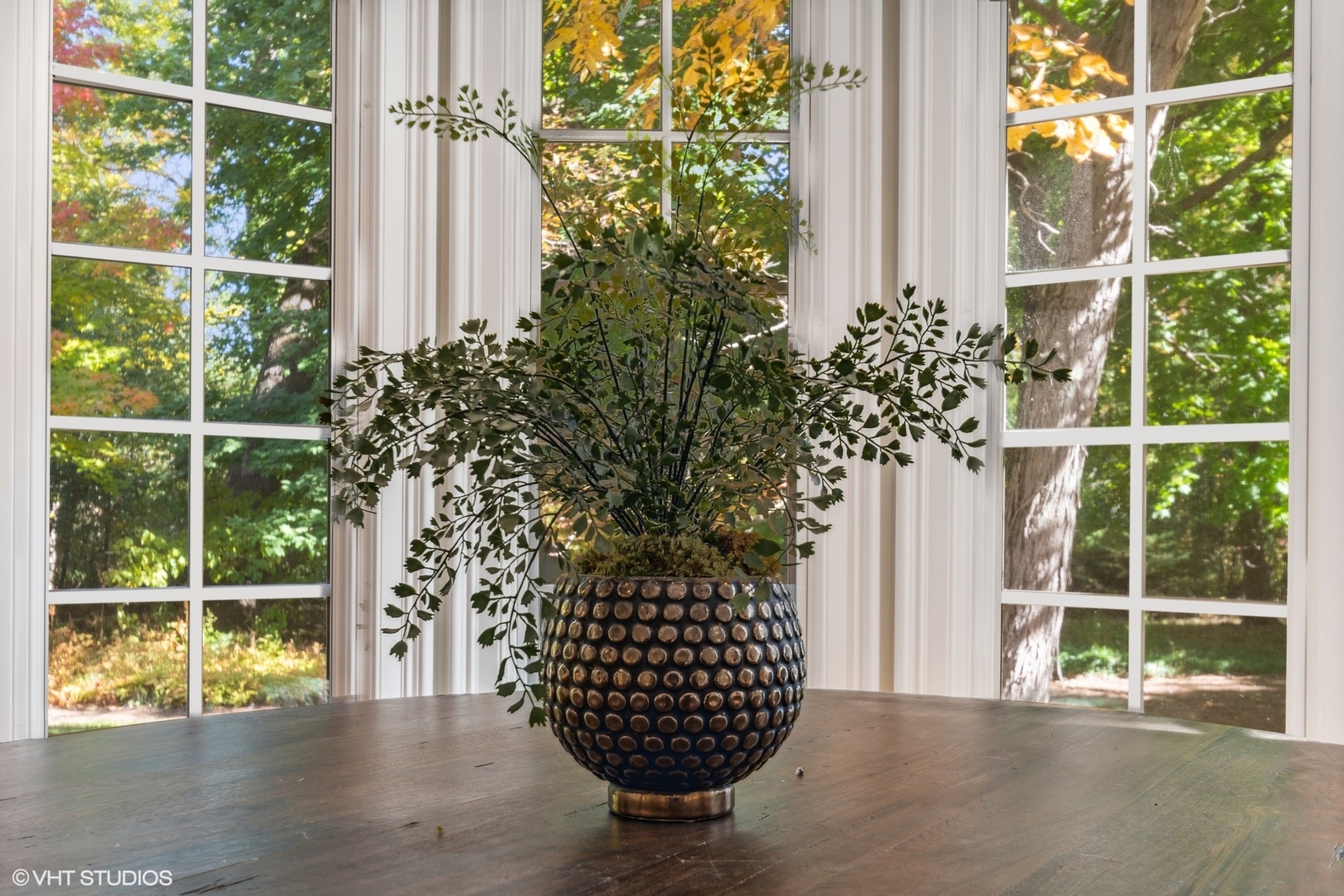 511 Cambridge Lane Lake Bluff, IL 60044 - Photo 25 of 58 a view of a glass door with a chair in front of house