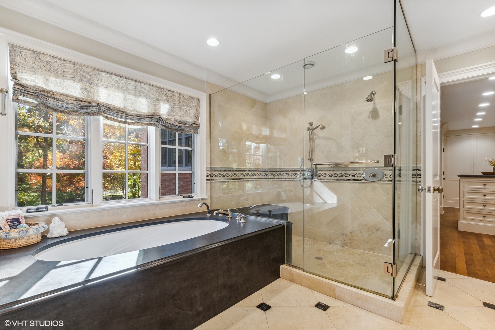 511 Cambridge Lane Lake Bluff, IL 60044 - Photo 34 of 58 a bathroom with a bathtub and a shower