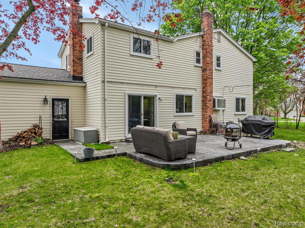 601 Lake Forest Road Rochester Hills, MI 48309 - Photo 35 of 40