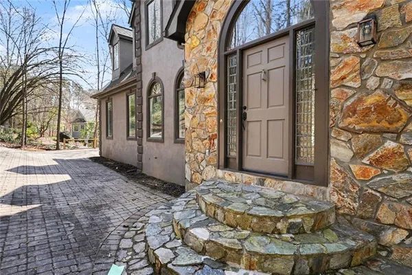 $849,900 | 270 Boulder Drive, Roswell, GA 30075