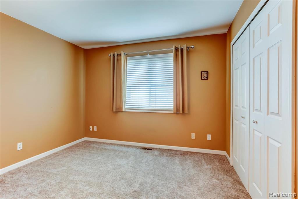 1781 South Shore Drive Rochester Hills, MI 48307 - Photo 27 of 40
