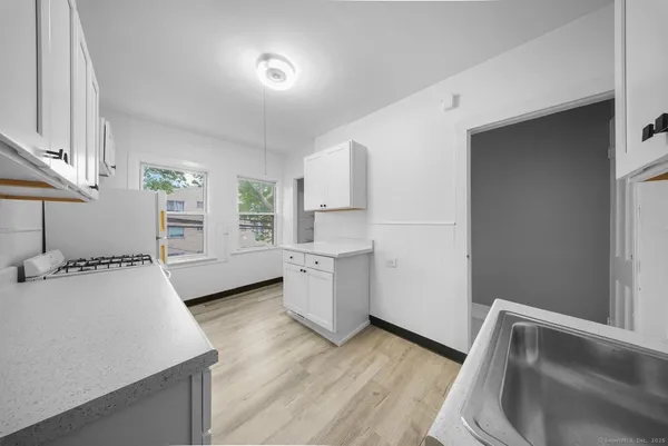$335,000 | 37-39 Granfield Avenue, Bridgeport, CT 06610