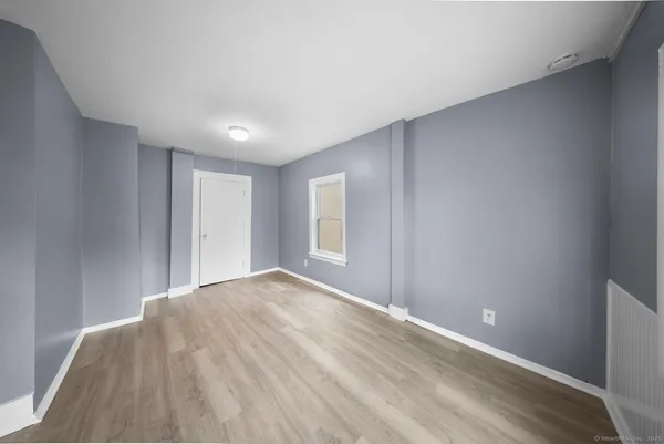 $335,000 | 37-39 Granfield Avenue, Bridgeport, CT 06610