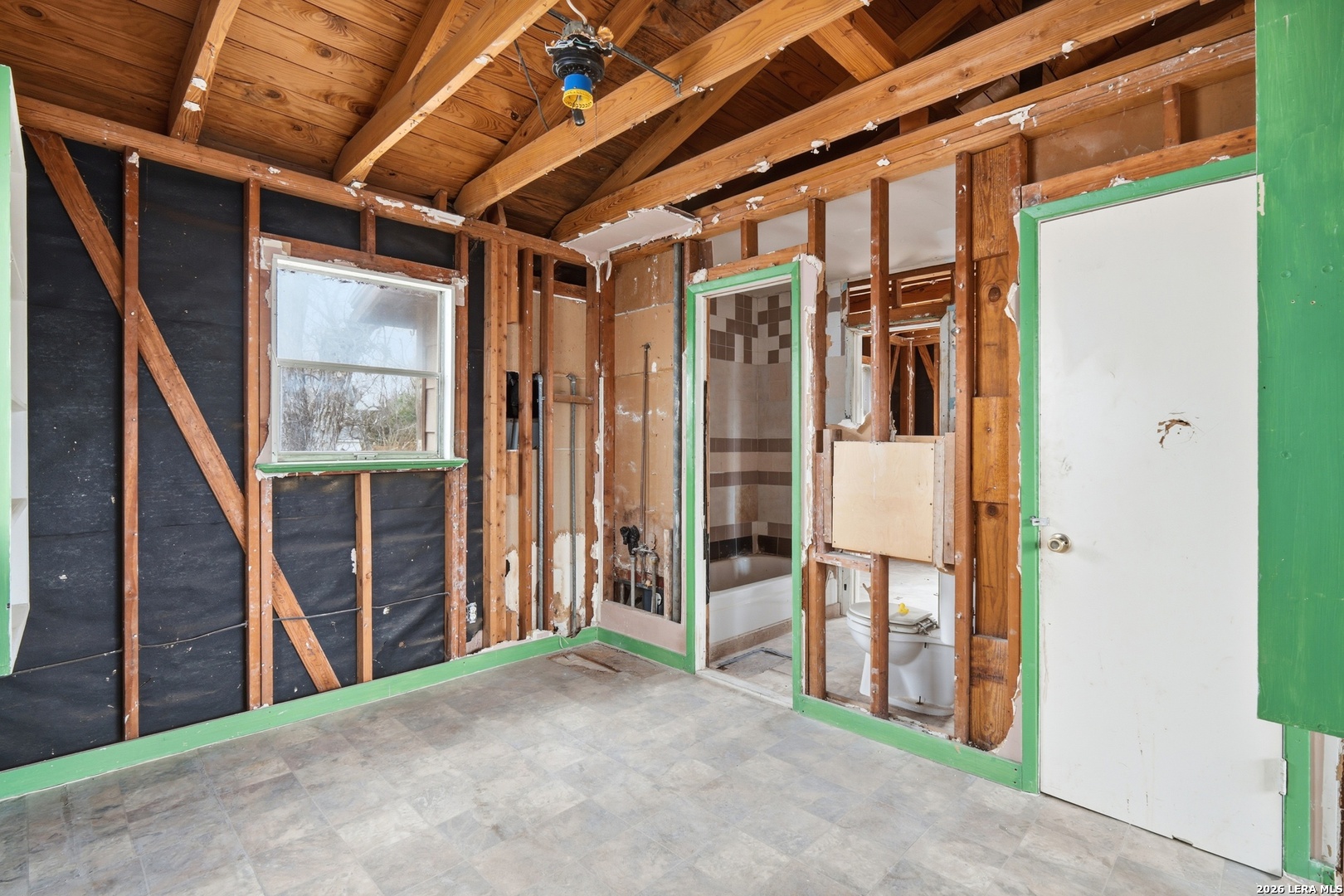 114 Zerm Road San Antonio, TX 78214 - Photo 10 of 15