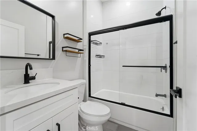 $3,995 | 5702 Donna Avenue, Tarzana, CA 91356