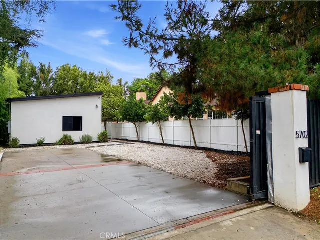 $3,995 | 5702 Donna Avenue, Tarzana, CA 91356