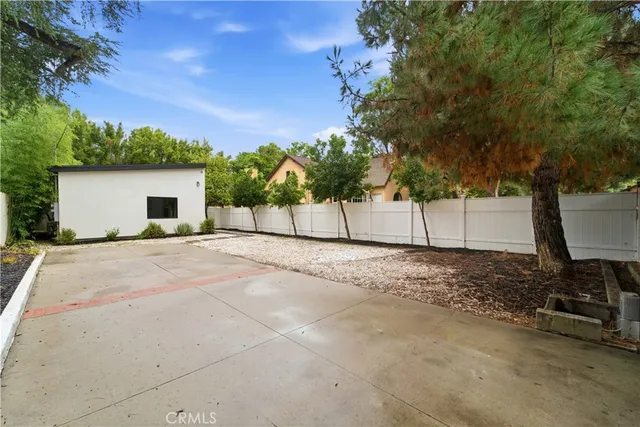 $3,995 | 5702 Donna Avenue, Tarzana, CA 91356