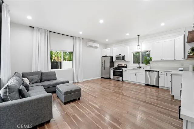 $3,995 | 5702 Donna Avenue, Tarzana, CA 91356