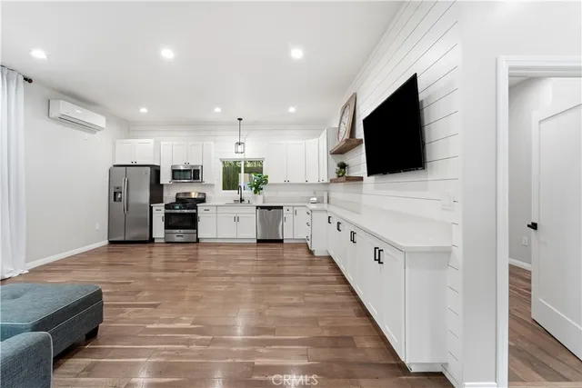 $3,995 | 5702 Donna Avenue, Tarzana, CA 91356