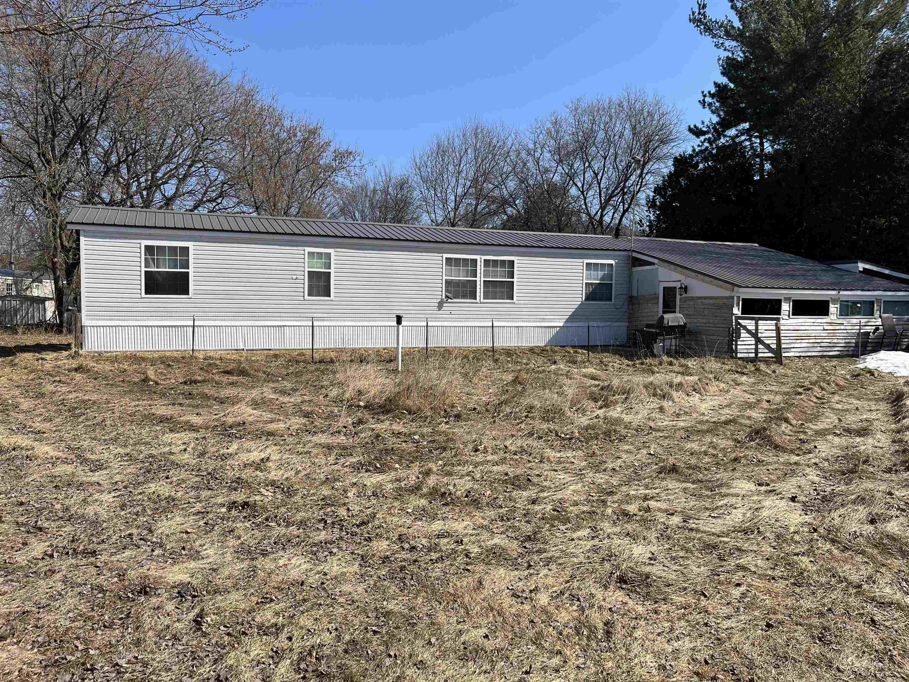 49 4th Street Swanton, VT 05488 - Photo 6 of 31