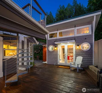 $3,000,000 | 7611 Highway 106, Union, WA 98592