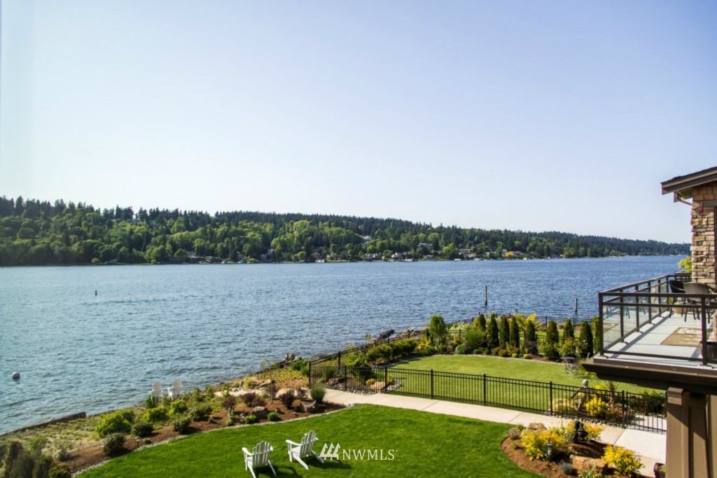 4229 Williams Avenue North Renton, WA 98056 - Photo 2 of 15 Gallery Image 2