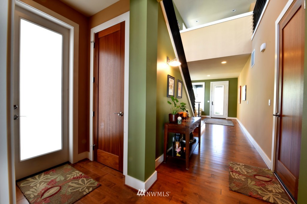 4229 Williams Avenue North Renton, WA 98056 - Photo 3 of 15 Gallery Image 3