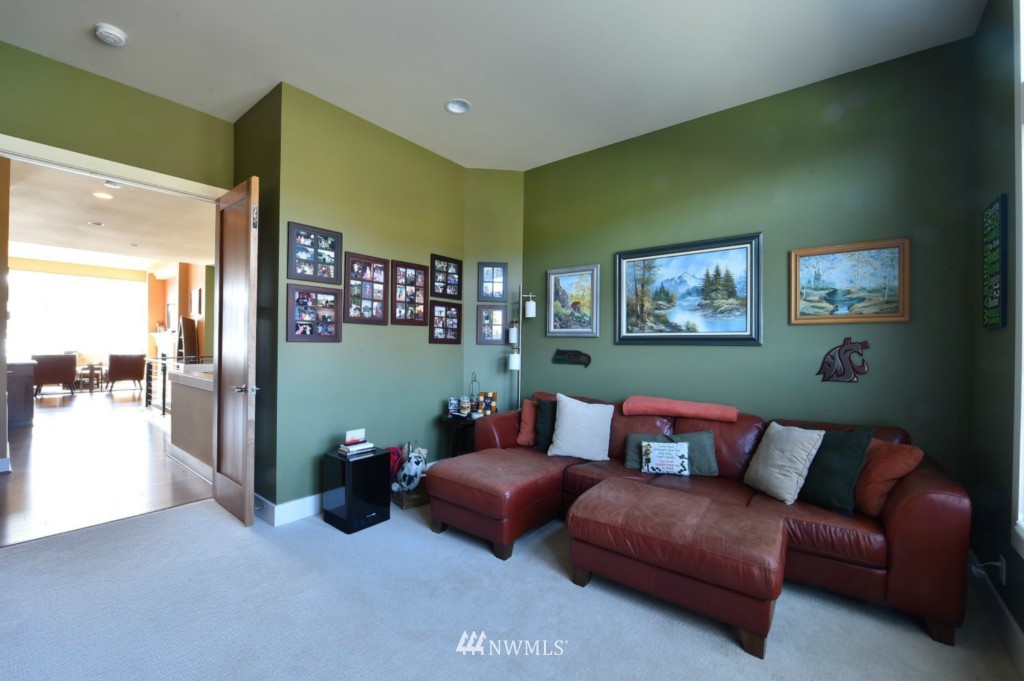 4229 Williams Avenue North Renton, WA 98056 - Photo 10 of 15 Gallery Image 10