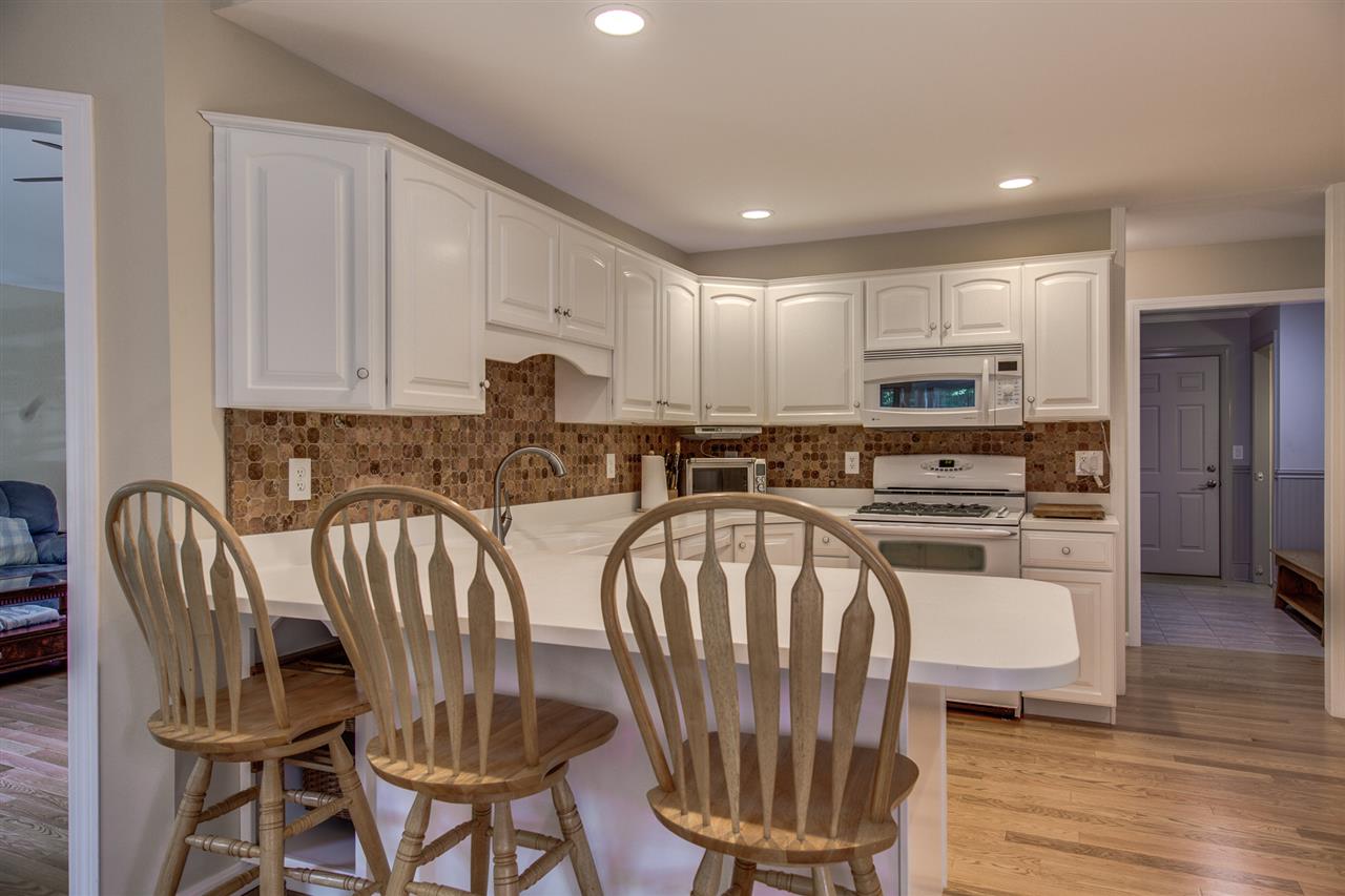 72 Amherst Road Merrimack, NH 03054 - Photo 4 of 39