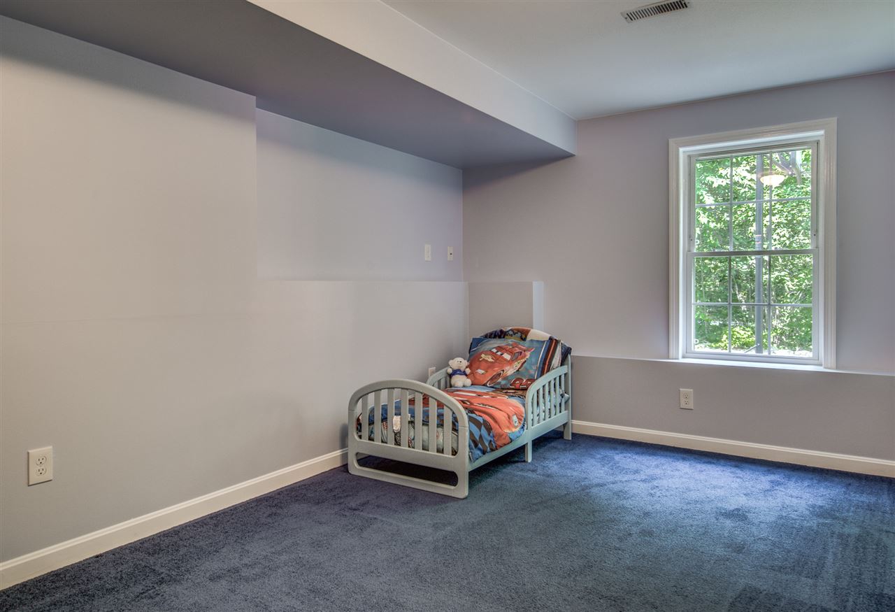 72 Amherst Road Merrimack, NH 03054 - Photo 33 of 39