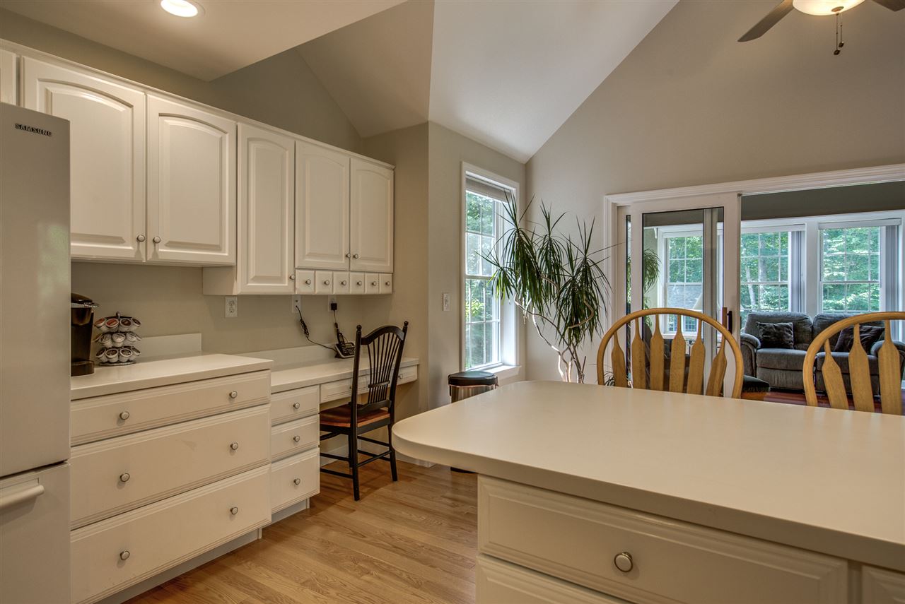 72 Amherst Road Merrimack, NH 03054 - Photo 6 of 39