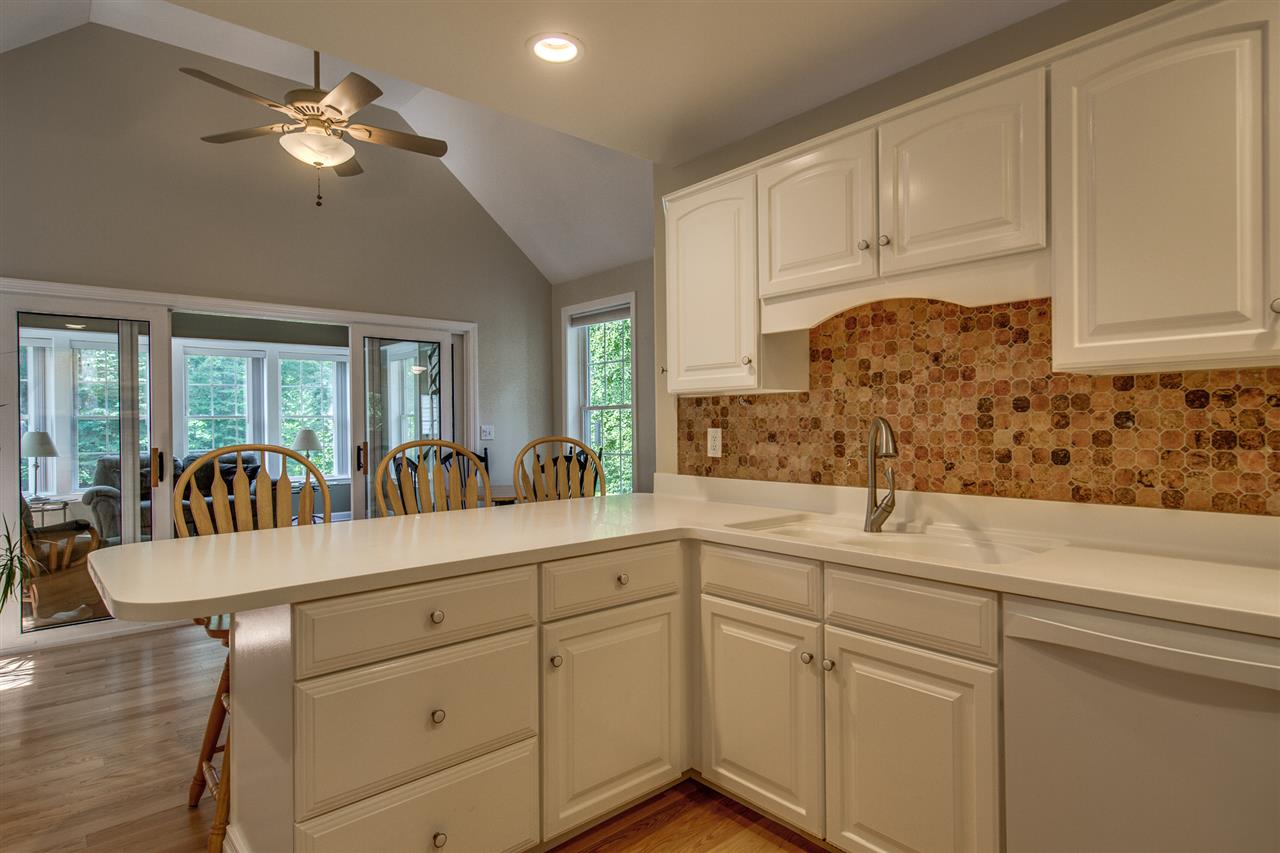 72 Amherst Road Merrimack, NH 03054 - Photo 8 of 39