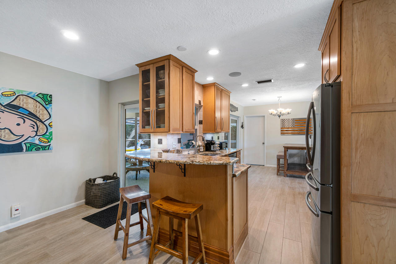 831 Berkley Street Boca Raton, FL 33487 - Photo 13 of 31 KITCHEN