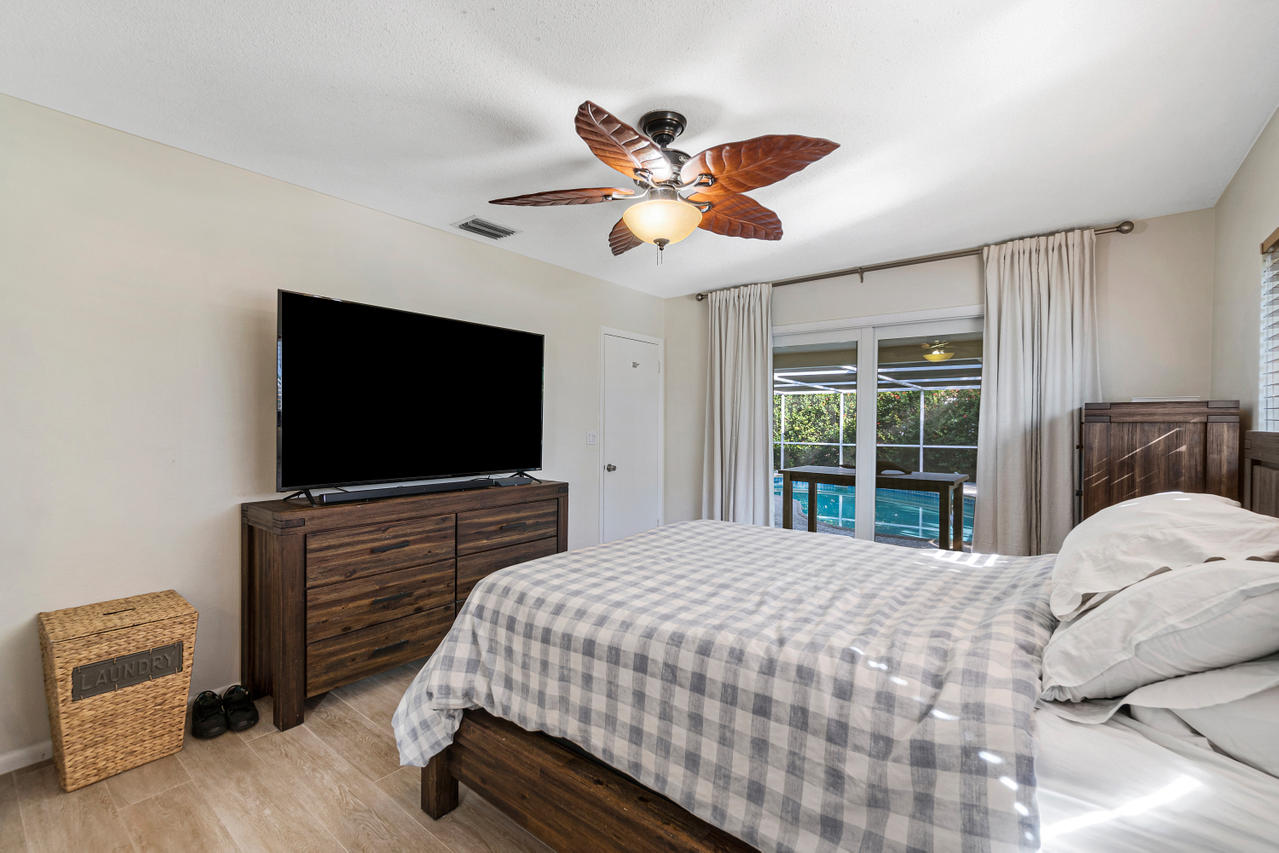 831 Berkley Street Boca Raton, FL 33487 - Photo 18 of 31 MASTER BR