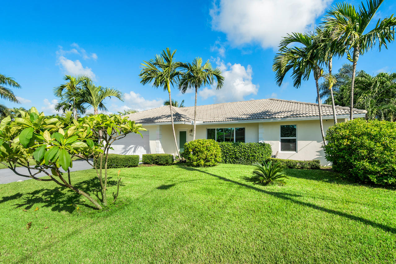 831 Berkley Street Boca Raton, FL 33487 - Photo 2 of 31 FRONT