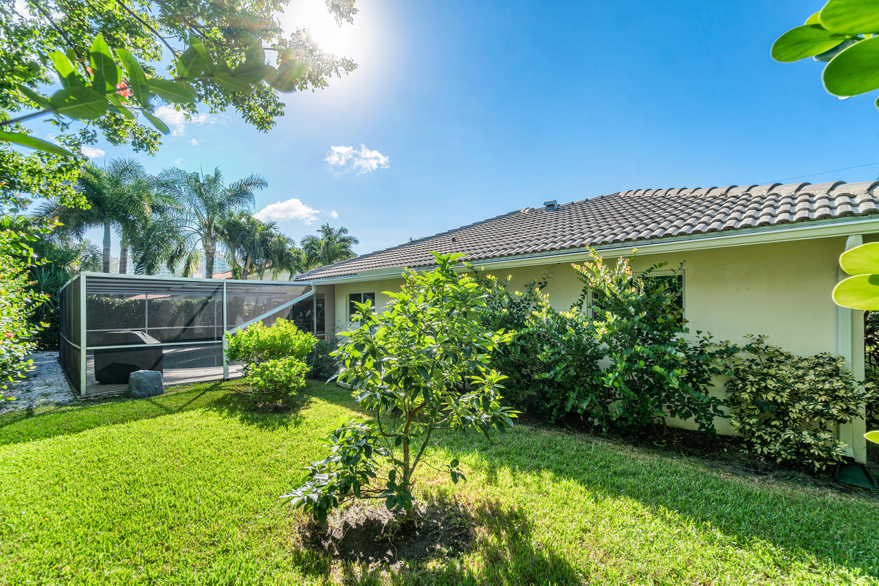 831 Berkley Street Boca Raton, FL 33487 - Photo 26 of 31 YARD