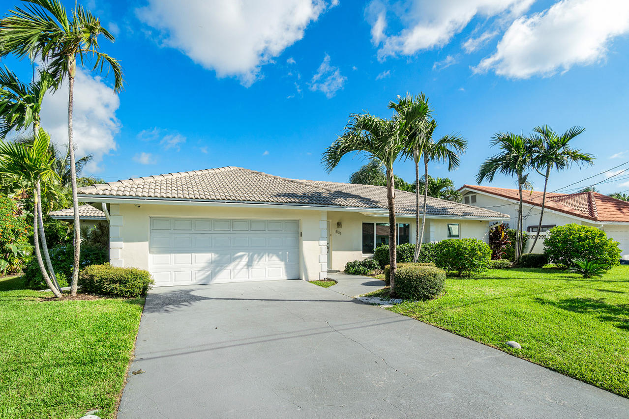 831 Berkley Street Boca Raton, FL 33487 - Photo 27 of 31 FRONT