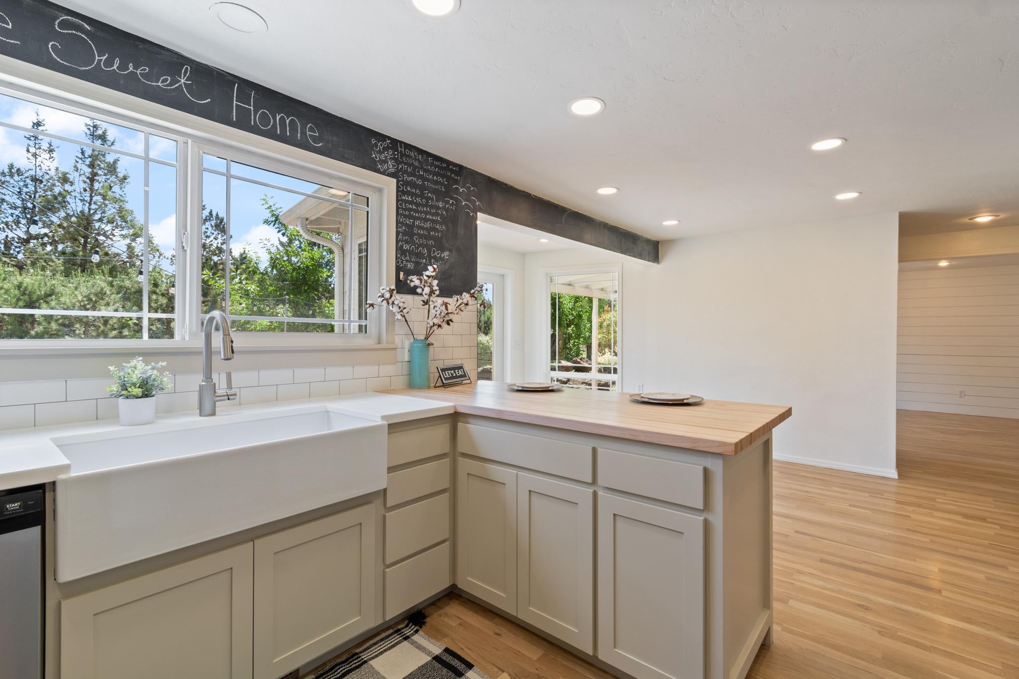 63262 Vogt Road Bend, OR 97701 - Photo 17 of 65 Kitchen looking out to dining area
