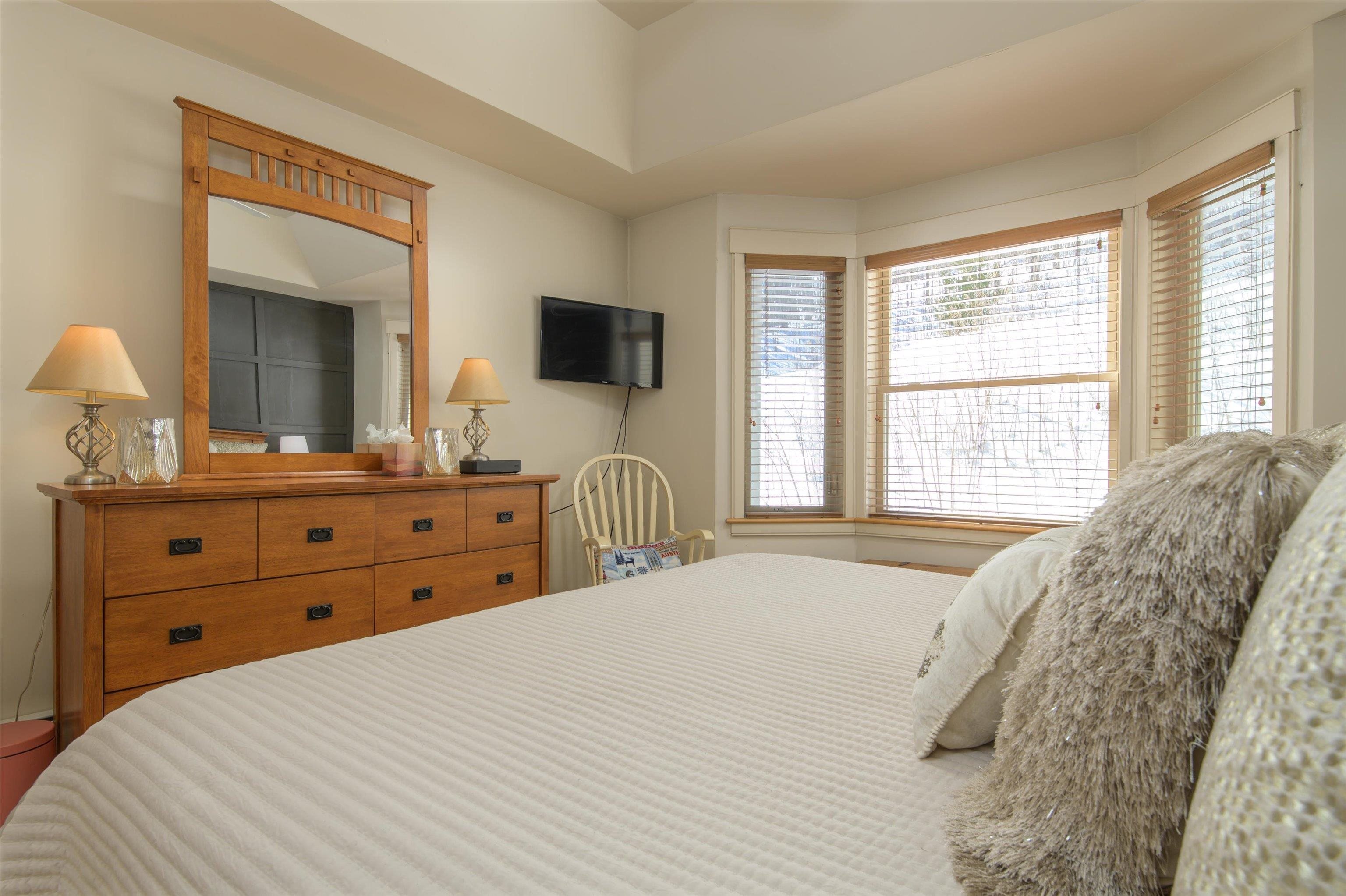 82 Day Break Drive, Unit J102 Ludlow, VT 05149 - Photo 13 of 39