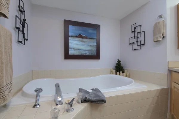 $695,000 | 82 Day Break Drive, Unit J102, Ludlow, VT 05149