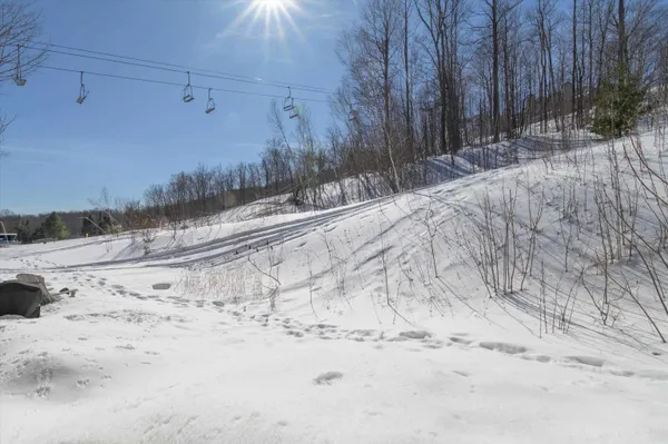 $695,000 | 82 Day Break Drive, Unit J102, Ludlow, VT 05149