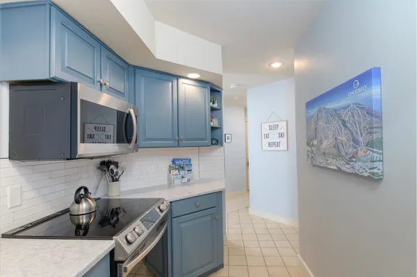 $695,000 | 82 Day Break Drive, Unit J102, Ludlow, VT 05149