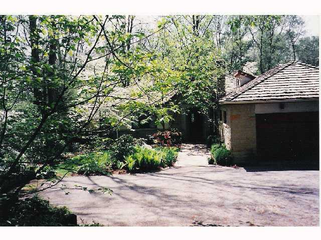 2760 Edington Road Columbus, OH 43221 - Photo 4 of 10