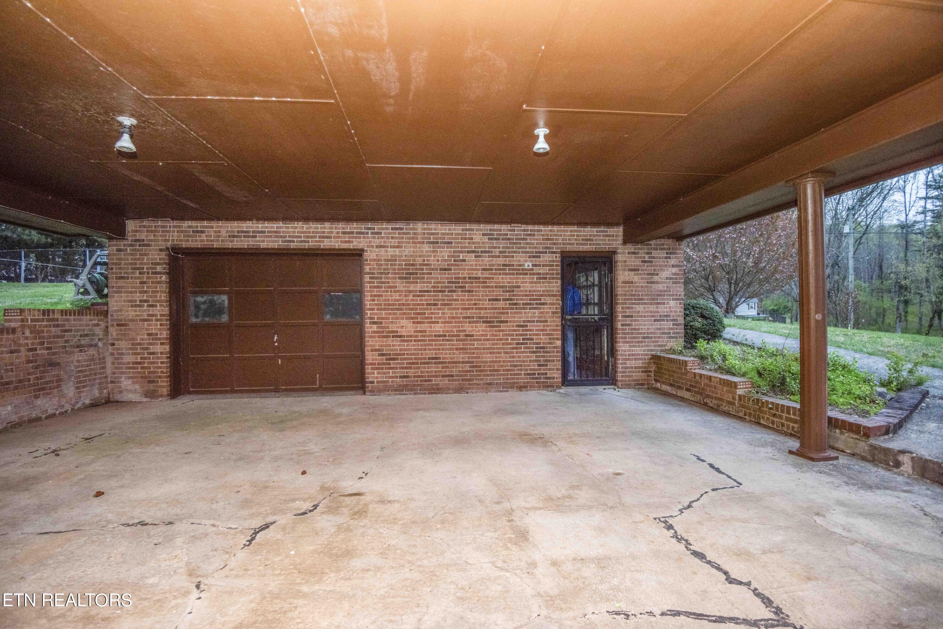 776 Blockhouse Valley Road Clinton, TN 37716 - Photo 46 of 56 carport_1