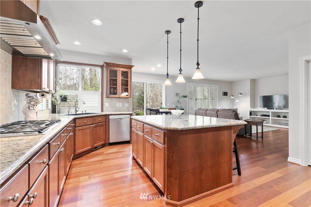 800 South 36th Place Renton, WA 98055 - Photo 11 of 36 Gallery Image 11