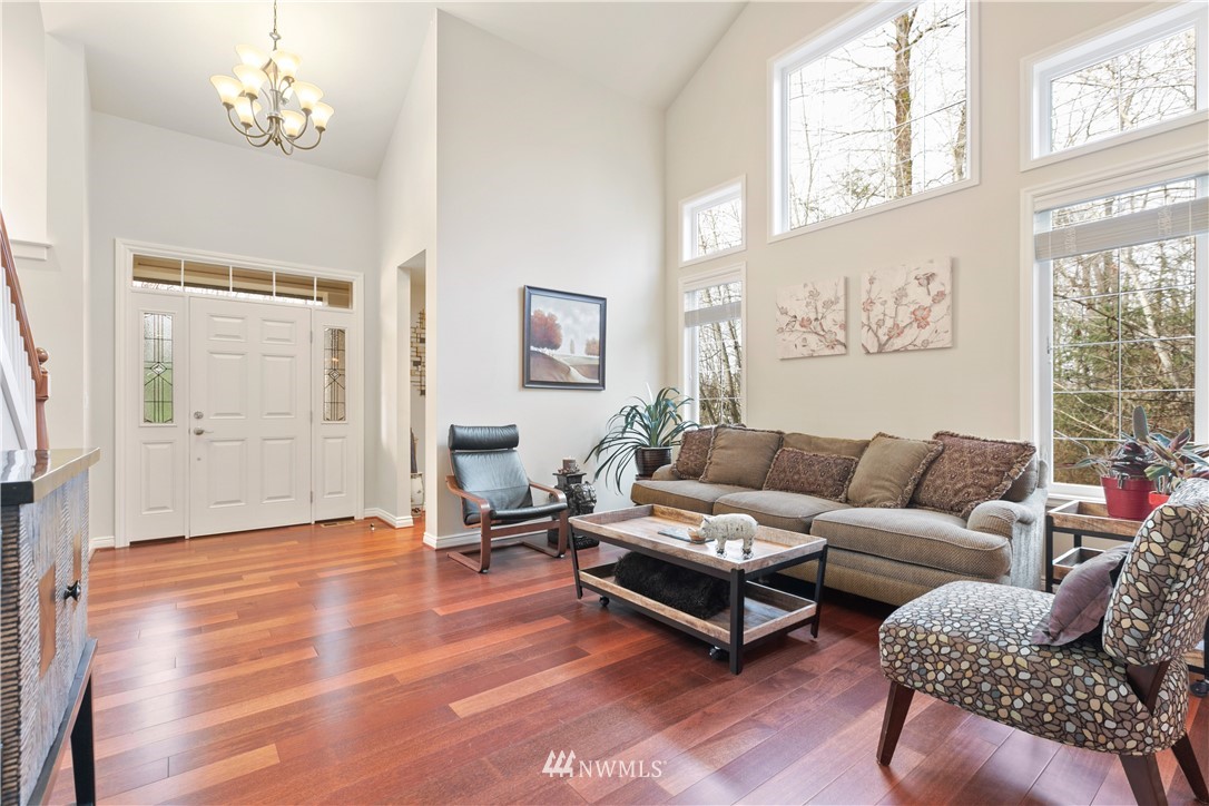800 South 36th Place Renton, WA 98055 - Photo 7 of 36 Gallery Image 7