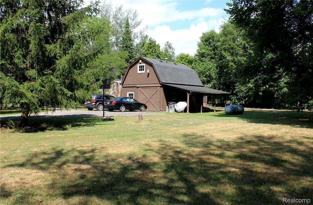 12502 Creek Road Carleton, MI 48117 - Photo 7 of 52 IMG_6567.JPG