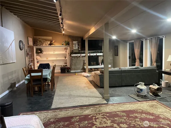 $650,000 | 310 West Pine Street, Elma, WA 98541
