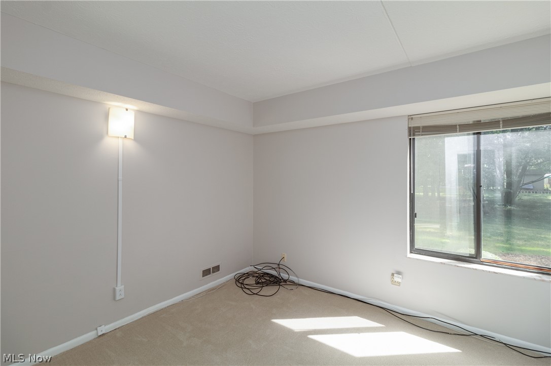 22962 Maple Ridge Road, Unit 104 North Olmsted, OH 44070 - Photo 22 of 27 Gallery Image 22