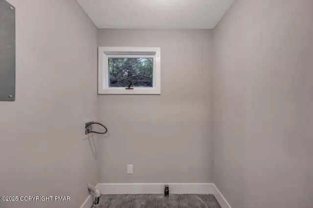 a view of bathroom with shower