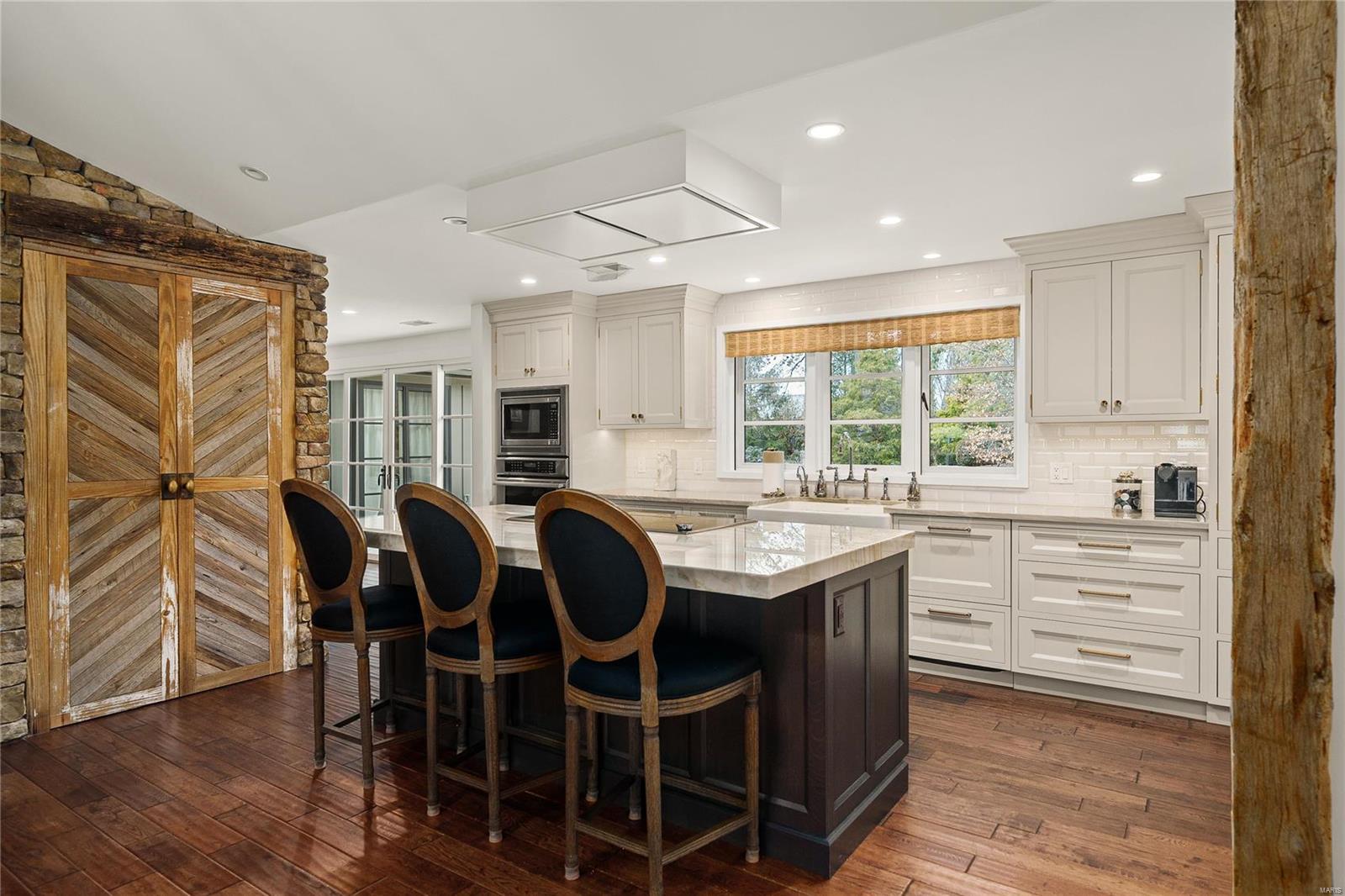3 Rutherford Lane St. Louis, MO 63131 - Photo 11 of 49 Gallery Image 11