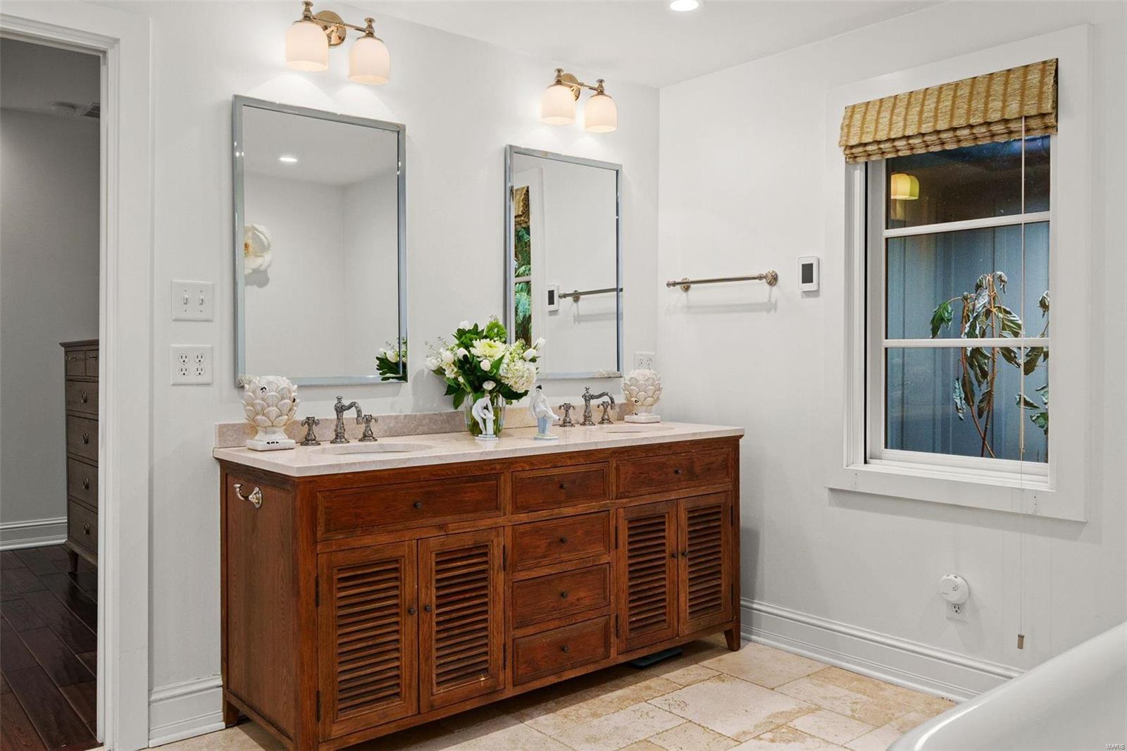 3 Rutherford Lane St. Louis, MO 63131 - Photo 24 of 49 Gallery Image 24