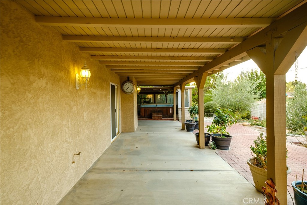 19670 Tonkawan Road Apple Valley, CA 92307 - Photo 26 of 29 a view of a patio