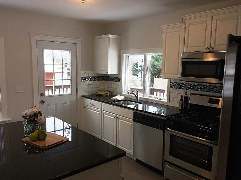 2 Mohawk Street Coventry, RI 02816 - Photo 10 of 23 Kitchen.