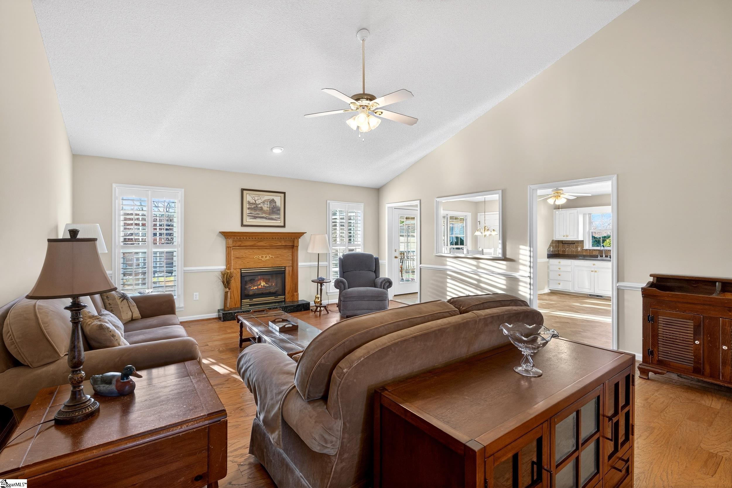 834 Indian Trail Run Inman, SC 29349 - Photo 2 of 35