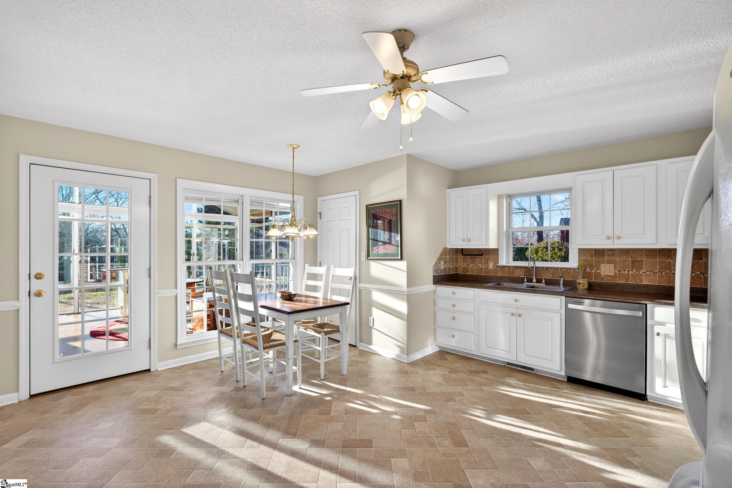 834 Indian Trail Run Inman, SC 29349 - Photo 5 of 35