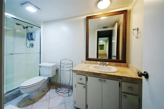 $3,000 | 1700 Embassy Drive, Unit 504, West Palm Beach, FL 33401