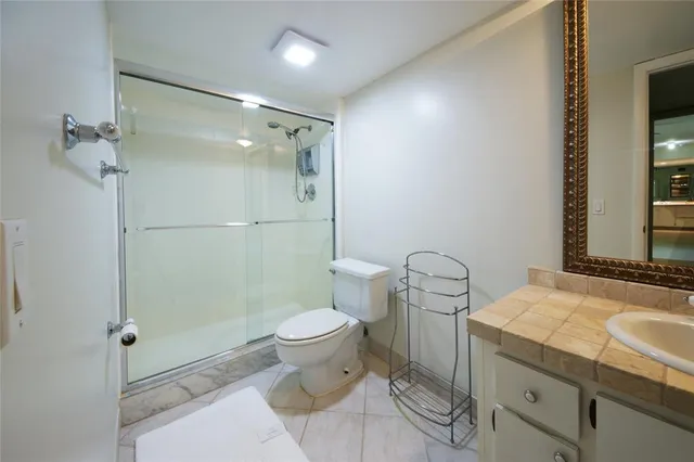 $3,000 | 1700 Embassy Drive, Unit 504, West Palm Beach, FL 33401