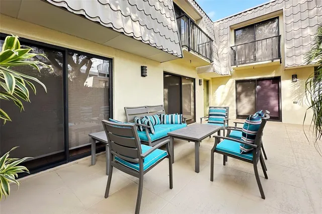 $3,000 | 1700 Embassy Drive, Unit 504, West Palm Beach, FL 33401